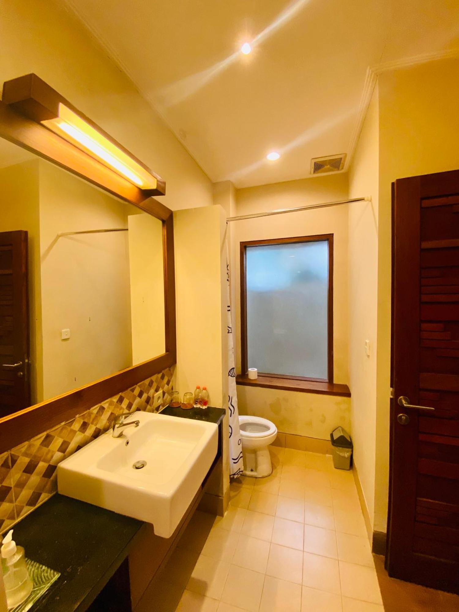 The Green Zhurga Suite Kerobokan Exterior foto